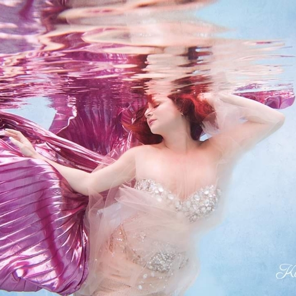 Meet your Posher Luz - Picture 1 of 1